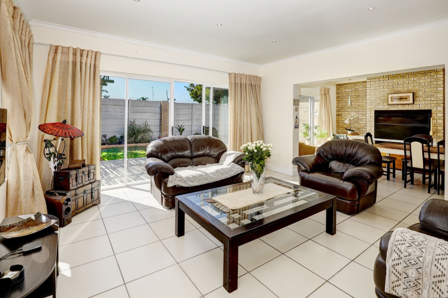 3 Bedroom Property for Sale in Sonkring Western Cape
